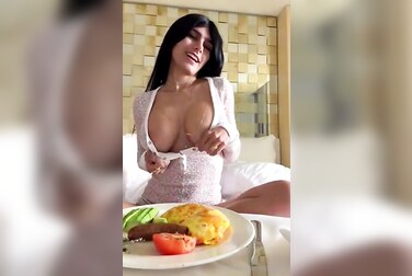Mia Khalifa’s Tits ARE Breakfast: Watch The Porn Legend Get Her Huge Jugs Out While She Eats