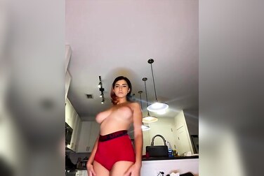Roxie Sinner's Bouncing Tits Will Make You Cum Instantly