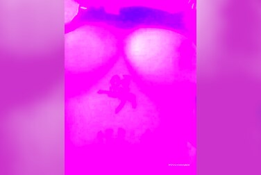 Hot Titty Flash! Therealbritain Rips Her Top To Expose Her Perfect Boobs