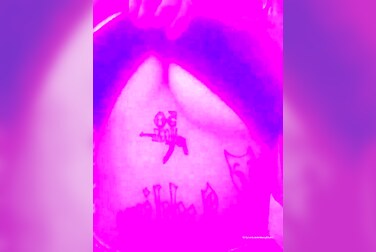 Hot Titty Flash! Therealbritain Rips Her Top To Expose Her Perfect Boobs