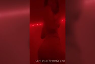 Side View POV: Therealbritain Fingers Her Soaking Wet Pussy Just For You
