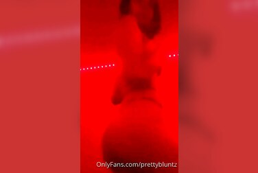 Side View POV: Therealbritain Fingers Her Soaking Wet Pussy Just For You