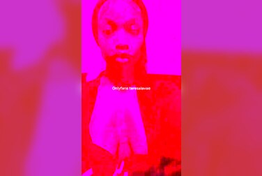 Teresa Lavae's Red Light Fingering Show: Soaking Wet Pussy Begs For Cock