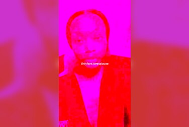 Teresa Lavae's Red Light Fingering Show: Soaking Wet Pussy Begs For Cock