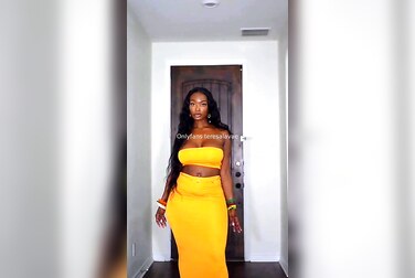 Teresa Lavae Barely Crams Her Thick Curves Into A Tight Dress, Shows It All Off