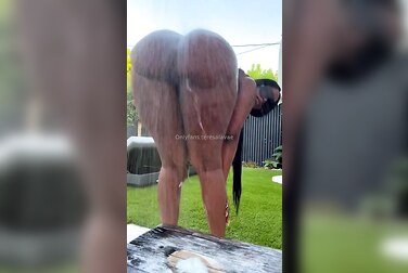 Teresa Lavae's Big Ass Gets Soaked and Spread Wide in The Shower