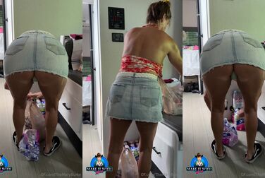 Themaryburke's Juicy Asshole Begs For a Hard Pounding as She Bends Over For a POV Close-Up