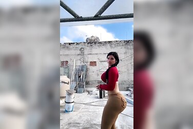 Public Risk: Busty Luciana90luna Fucked Raw By Workers On A Dirty Construction Site