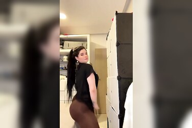 Luciana90luna's Phat Ass Claps & Bounces Right In Your Face