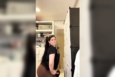 Luciana90luna's Phat Ass Claps & Bounces Right In Your Face